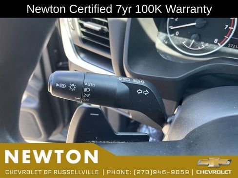 Used 2024 Nissan Rogue SV AWD/4WD image 16