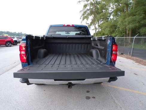 Used 2018 Chevrolet Silverado 1500 LT w/ All Star Edition AWD/4WD image 19