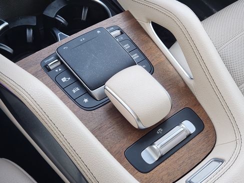 Used 2022 Mercedes-Benz GLS 450 4MATIC image 19