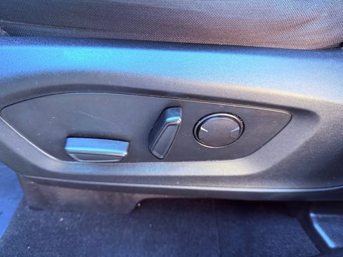 Used 2020 Ford Explorer XLT w/ Class III Trailer Tow Package image 16