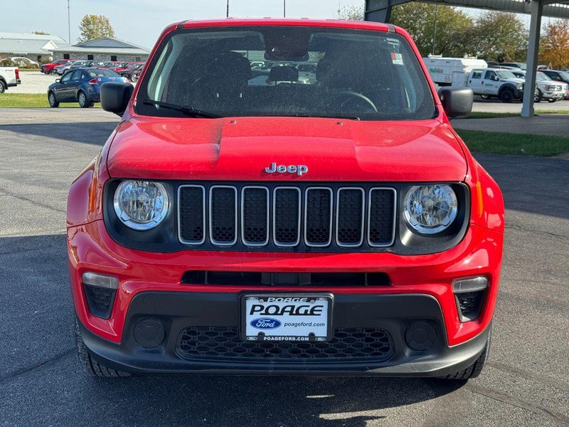 Used 2023 Jeep Renegade Latitude AWD/4WD image 9