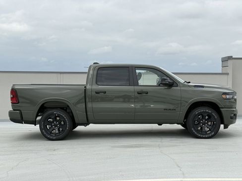 New 2026 RAM 1500 4x4 Crew Cab image 3