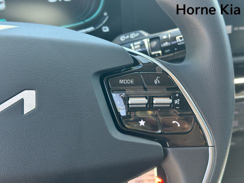 New 2026 Kia Niro LX FWD image 13