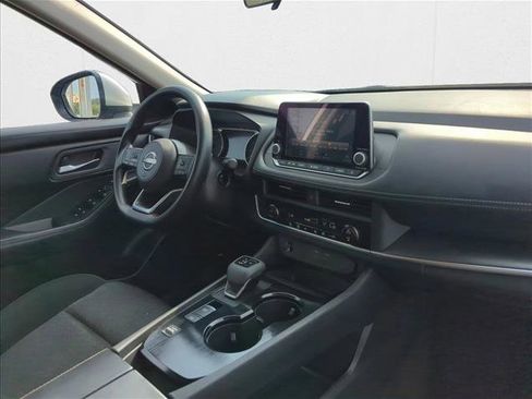 Used 2024 Nissan Rogue SV image 22