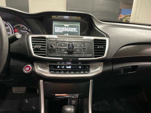 Used 2014 Honda Accord EX image 17