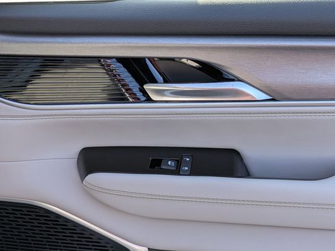 New 2026 Jeep Grand Wagoneer 4WD image 40