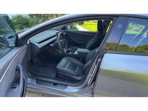 Used 2025 Tesla Model 3 Long Range AWD/4WD image 5