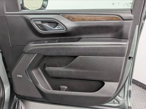 Used 2023 Chevrolet Suburban Premier RWD image 22