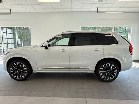 Used 2026 Volvo XC90 B6 Ultra w/ Protection Package image 11