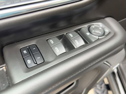 Used 2023 Chevrolet Suburban Z71 w/ Max Trailering Package image 21