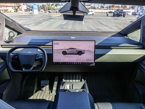 Used 2024 Tesla Cybertruck AWD Crew Cab image 32