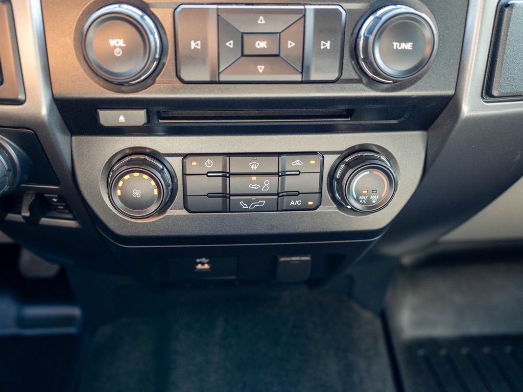 Used 2018 Ford F150 XLT w/ Trailer Tow Package AWD/4WD image 25