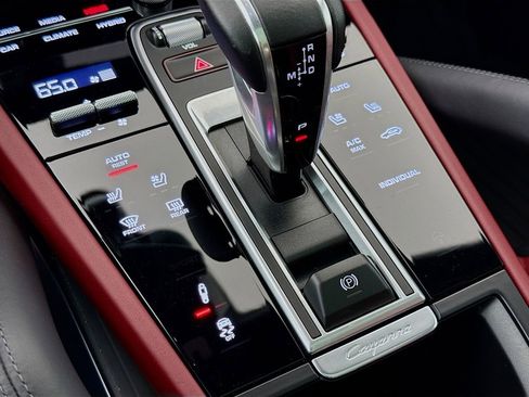 Certified 2021 Porsche Cayenne Turbo S AWD/4WD image 22