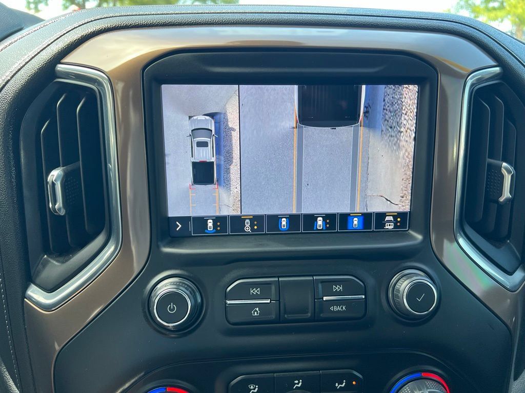 Used 2021 Chevrolet Silverado 1500 High Country w/ Technology Package AWD/4WD image 36