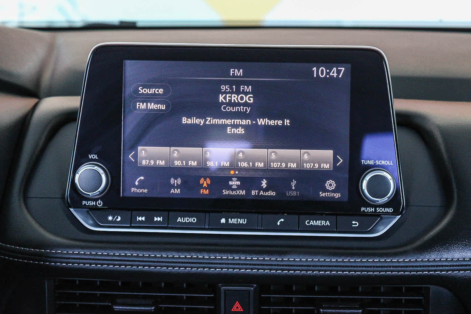 Used 2026 Nissan Rogue S AWD/4WD image 14