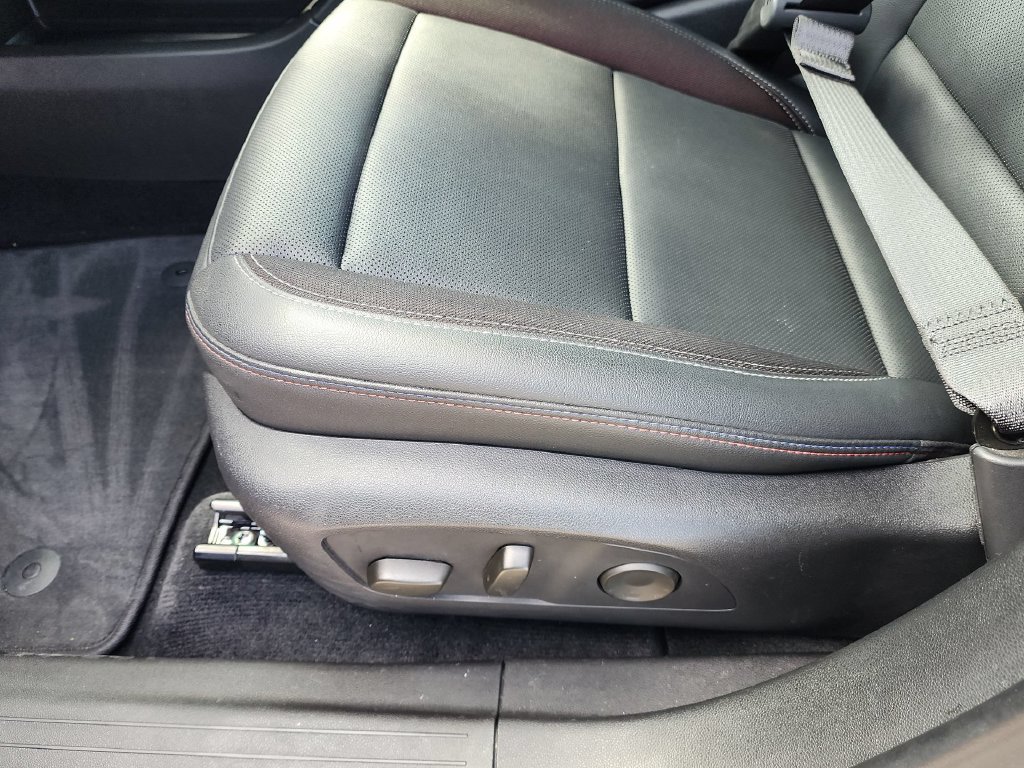Used 2024 Chevrolet Equinox EV RS w/ Active Safety Package 3 FWD image 12