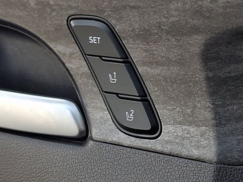 Used 2020 Hyundai Santa Fe Limited image 28