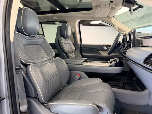 Used 2023 Lincoln Navigator L Black Label image 35