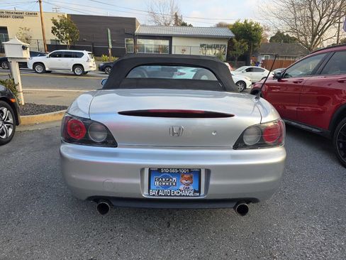 Used 2002 Honda S2000 image 9