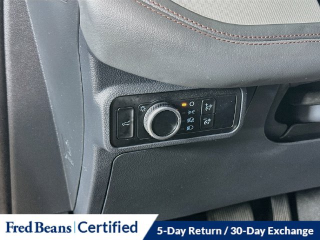 Used 2025 Ford Explorer Active AWD/4WD image 21