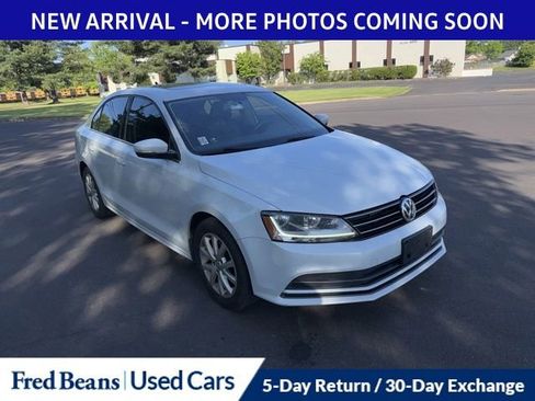 Used 2017 Volkswagen Jetta SE FWD image 1