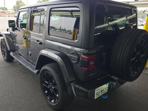 Used 2023 Jeep Wrangler Unlimited Sahara w/ Cold Weather Group image 6