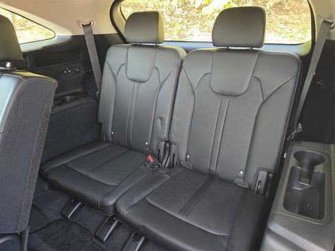 Used 2024 Kia Sorento S w/ Panoramic Sunroof Package AWD/4WD image 10