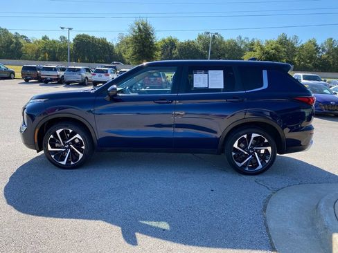 Used 2024 Mitsubishi Outlander SE AWD/4WD image 4