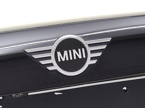 Certified 2020 MINI Cooper S image 9