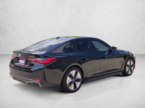 Used 2023 BMW i4 eDrive35 image 5