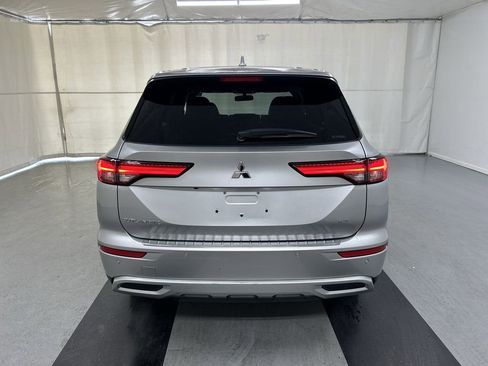 Used 2023 Mitsubishi Outlander SE AWD/4WD image 7