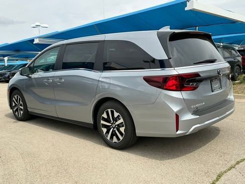New 2026 Honda Odyssey EX-L image 4