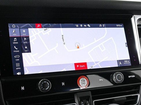 Certified 2026 Porsche Macan AWD/4WD image 14