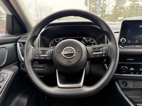 Used 2024 Nissan Rogue SV image 21