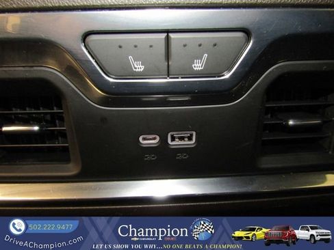 Used 2023 GMC Sierra 1500 Denali w/ Denali Reserve Package AWD/4WD image 30