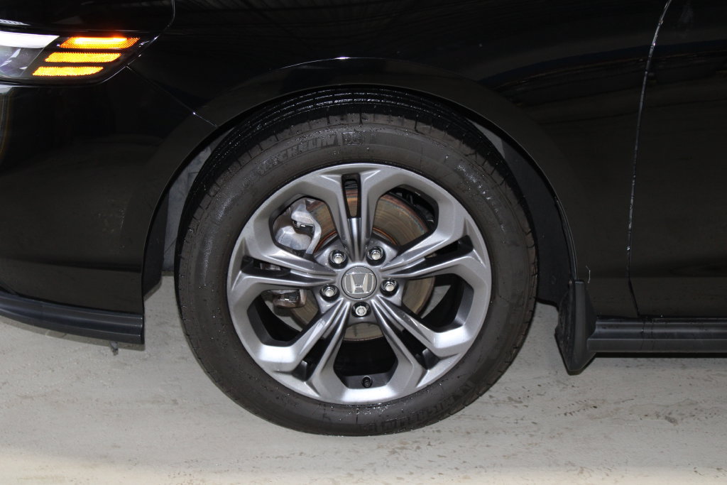 Used 2023 Honda Accord EX image 4
