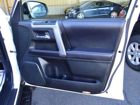 Used 2016 Toyota 4Runner 4WD image 30