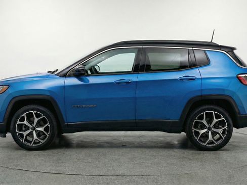 Used 2025 Jeep Compass Limited AWD/4WD image 5