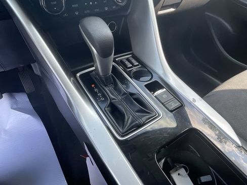 Used 2022 Mitsubishi Eclipse Cross SE FWD image 16