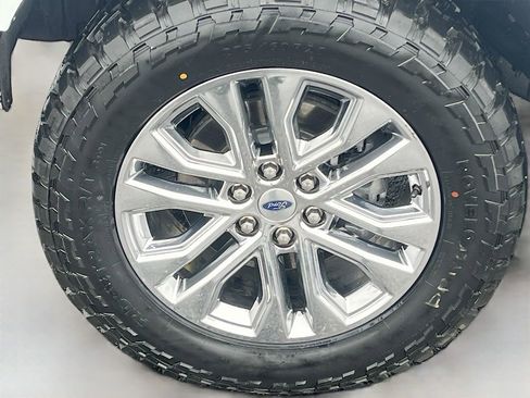 Used 2024 Ford F150 Lariat w/ Tow/Haul Package image 31