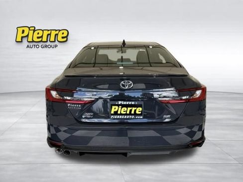 Used 2025 Toyota Camry SE AWD/4WD image 3