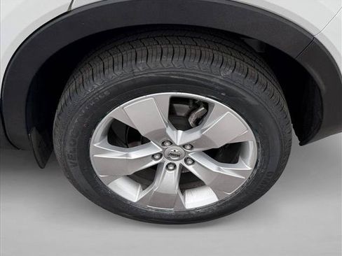 Used 2019 Volvo XC40 T5 Momentum AWD/4WD image 9