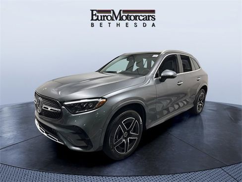 Used 2023 Mercedes-Benz GLC 300 4MATIC image 1