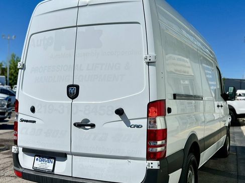 Used 2008 Dodge Sprinter 2500 RWD image 5