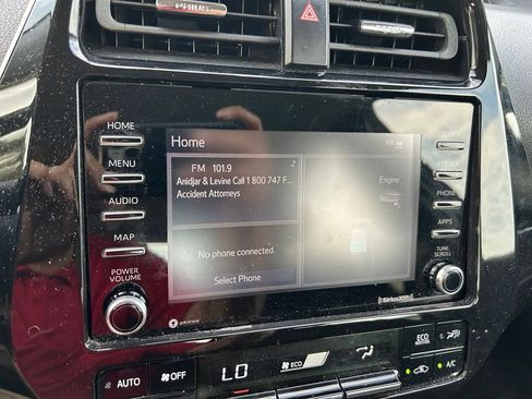 Used 2021 Toyota Prius LE FWD image 23
