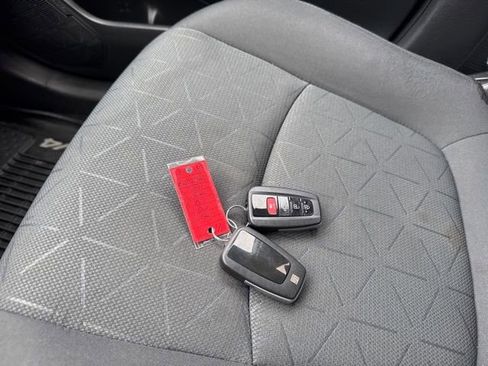 Certified 2021 Toyota RAV4 XLE image 17