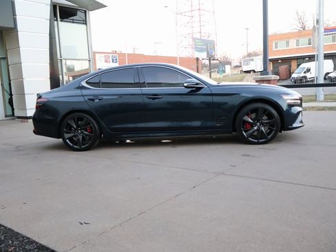 Used 2023 Genesis G70 3.3T w/ Sport Prestige Package image 9