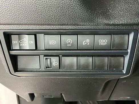 Used 2025 Toyota Tundra SR5 AWD/4WD image 31