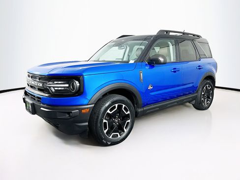 Used 2022 Ford Bronco Sport Outer Banks w/ Tech Package image 3