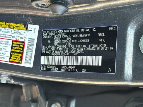 Used 2020 Toyota Highlander XLE AWD/4WD image 51
